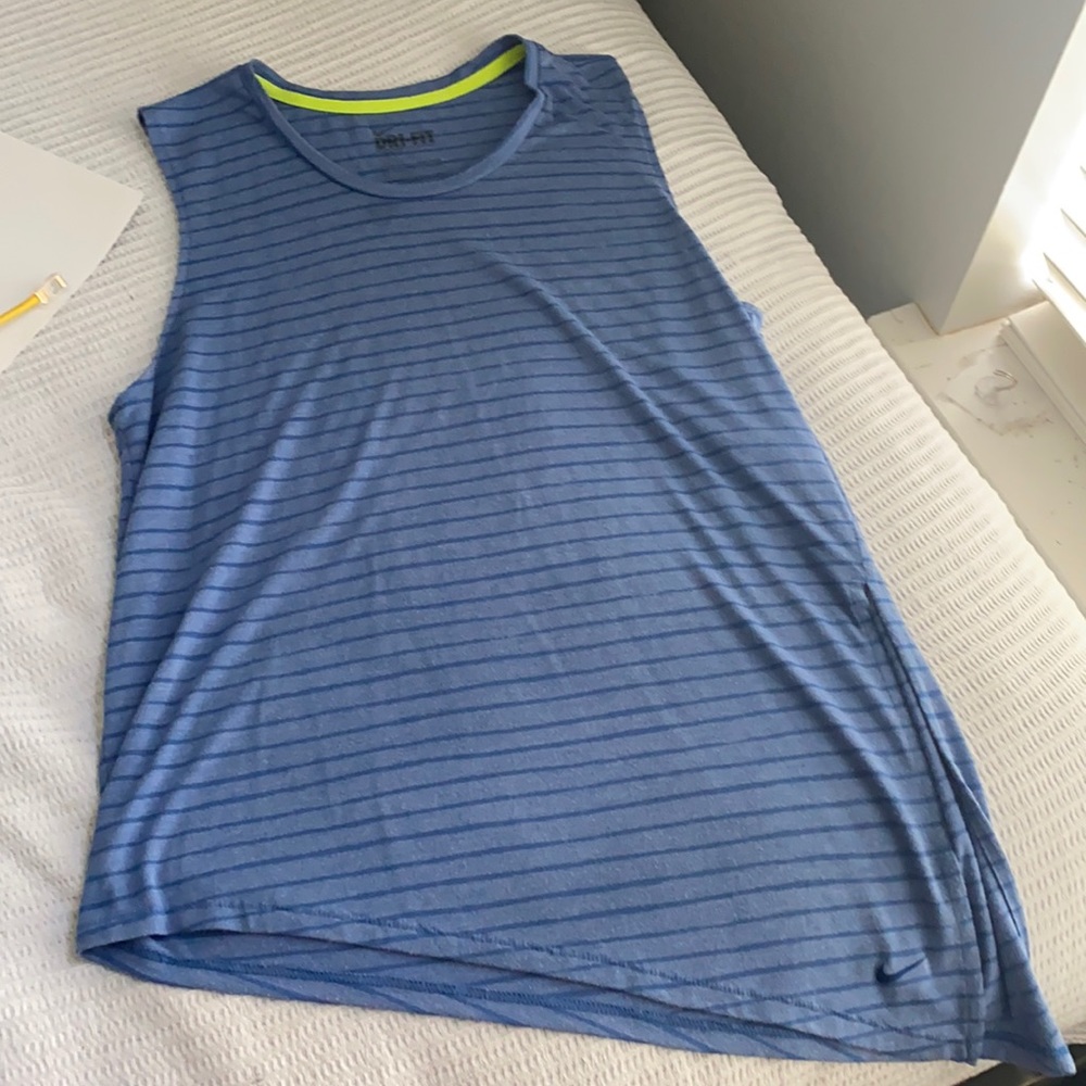 Nike tank